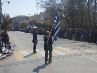 Φωτογραφία για Εξαφανίστηκαν οι βουλευτές των Τρικάλων από την παρέλαση!