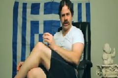 VIDEO: Ο Ελληνοαμερικάνος Mr. Panos επέστρεψε και μιλά για την κρίση!