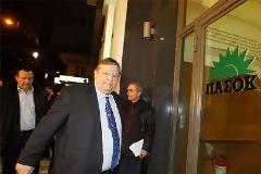 ΠΑΣΟΚ: Οργανωμένα επεισόδια από κόμματα