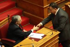 Συνάντηση Παπαδήμου – Καρατζαφέρη τη Δευτέρα