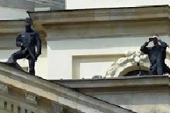 Ελεύθεροι σκοπευτές και προπαγάνδα…