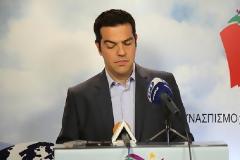 «Τεράστια η απόσταση που χωρίζει την κυβέρνηση από τον ελληνικό λαό»