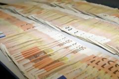 Ξένη βοήθεια για να βρεθούν λεφτά στις τράπεζες
