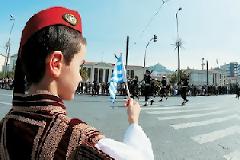 Ο φόβος έδιωξε τον κόσμο από τις παρελάσεις