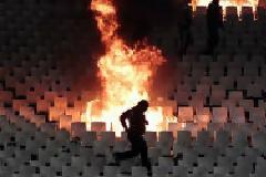 Φωτογραφία από τα έκτροπα του ΟΑΚΑ στο «Time»