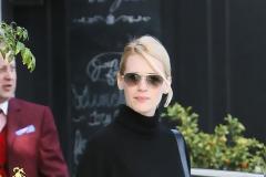 H January Jones τρώει τον… πλακούντα της!