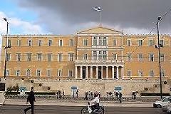 Αναγνώστης εκφράζει τις απορίες ενός απλού μέσου Έλληνα