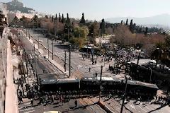 Ελεύθεροι πολιορκημένοι!