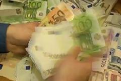 Στάση... μισθών από 150.000 επιχειρήσεις