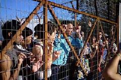 30 στρατόπεδα συγκέντρωσης για τους μετανάστες.