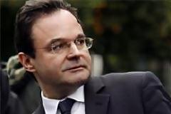 ΓΙΑΤΙ ΔΥΟ ΓΙΑΤΡΟΙ ΕΚΑΝΑΝ ΜΗΝΥΣΗ ΣΤΟΝ ΠΑΠΑΚΩΝΣΤΑΝΤΙΝΟΥ;
