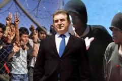 Όλη η χώρα ένα τεράστιο στρατόπεδο κράτησης λαθρομεταναστών