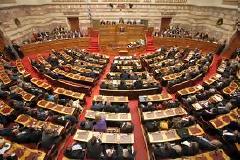Μπαράζ νομοσχεδίων στην Βουλή