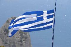 Νίκος Λυγερός: «Δεν καις το φώς και γι’ αυτό είμαστε ακόμη εδώ»