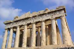 Δεν άντεξε και ράγισε ακόμα και η Ακρόπολη!