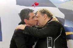 ΛΟΒΕΡΔΟΥΣ ΛΟΒΕΡΔΟΥΣ...