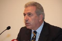 ΜΙΑ ΧΑΡΑ ΤΑ ΕΙΠΕ Ο ΑΒΡΑΜΟΠΟΥΛΟΣ