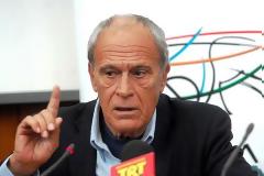 Ο Γιάννης Δημαράς διαψεύδει τη συνεργασία του με Καμμένο και δείχνει αριστερά