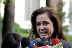 Μπακογιάννη: Μείωση βουλευτών και στήριξη ανέργων