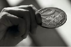 Αυξάνονται τα ληξηπρόθεσμα χρέη στο δημόσιο