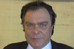 Στο ΛΑ.Ο.Σ. ο Σπυρος Xατζάρας;