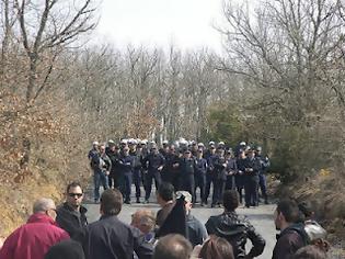 Φωτογραφία για Εκδιώχθηκε από τις Σκουριές η παράνομη “Ελληνικός Χρυσός”