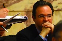 Θα είναι υποψήφιος στις εκλογές ο Παπακωνσταντίνου?