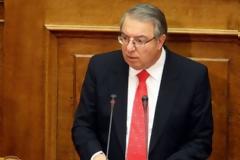 Στη σέντρα ο Μπαμπινιώτης για το νόμο των ΑΕΙ