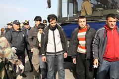 Στην Αττική το πρώτο κέντρο παράνομων μεταναστών