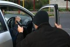 Του έστησαν ενέδρα,και άρπαξαν το φορτηγό με εμπόρευμα που ξεπερνάει σε αξία τις 100.000 ευρώ.!