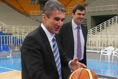 Οι βολές του Υπουργού