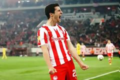 Ι. ΜΑΡΚΑΝΟ: Η κολόνα του Ολυμπιακού