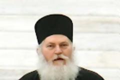 Ελεύθερος με εγγύηση 300.000 ευρώ ο ηγούμενος Εφραίμ