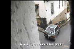 VIDEO: Μόνο ξανθιά θα το έκανε αυτό!!!