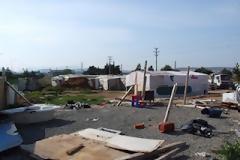Ισοπεδώθηκε ο μεγαλύτερος καταυλισμός των Ρομά στα Μεσόγεια [video]