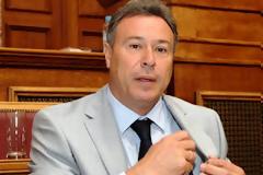 Ο Σγουρός προτείνει την… απαγόρευση του ΠΑΣΟΚ