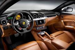 VIDEO: Σε ποια γυναίκα ανήκει αυτή η υπέροχη Ferrari;