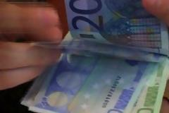 Το μεροκάματο κάτω από την επιφάνεια γης