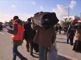 Φωτογραφία για Εγκατέλειψαν το Πακιστάν 100.000 άνθρωποι