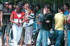 Εμπάργκο σε όσες επιχειρήσεις έχουν ξένους εργαζόμενους, προτείνει αναγνώστης
