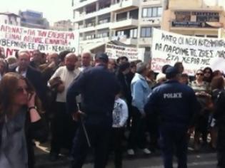 Φωτογραφία για Οκτώ μήνες για τους συλληφθέντες της 25ης Μαρτίου στη Λάρισα