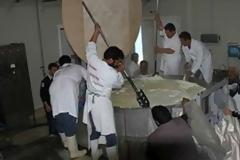 Μοίρασαν μυζήθρες στα Ζωνιανά