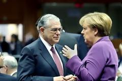 Μέρκελ: Μακρύς ακόμα ο δρόμος της Ελλάδας