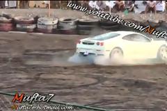 Ferrari Donuts Burnout... Μια εντυπωσιακή Ferrari F430 