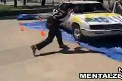 Οι βλάκες της χρονιάς! Η επιστήμη στην περίπτωση τους σηκώνει τα χέρια ψηλά… [2 videos]