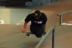 Εντυπωσιακός skateboarder χωρίς πόδια! [video]