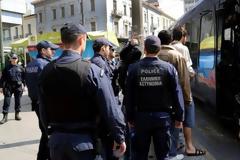Εκατοντάδες οι συλλήψεις στη «σκούπα» της αστυνομίας στο κέντρο