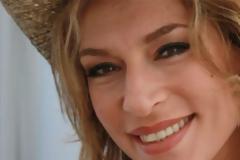 Δουλειά και το καλοκαίρι για την Ζέτα