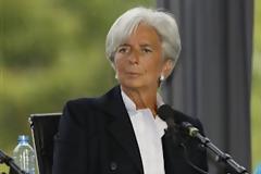 DW: Προειδοποίηση ΔΝΤ για τάσεις λαϊκισμού