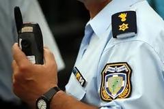 Ληστεία με ψεύτικο όπλο σε σούπερ μάρκετ στα Χανιά